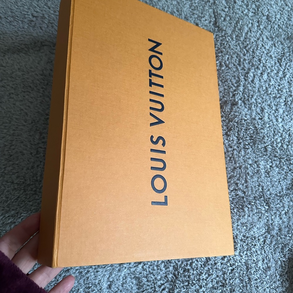Louis Vuitton Signature Orange Box authentic